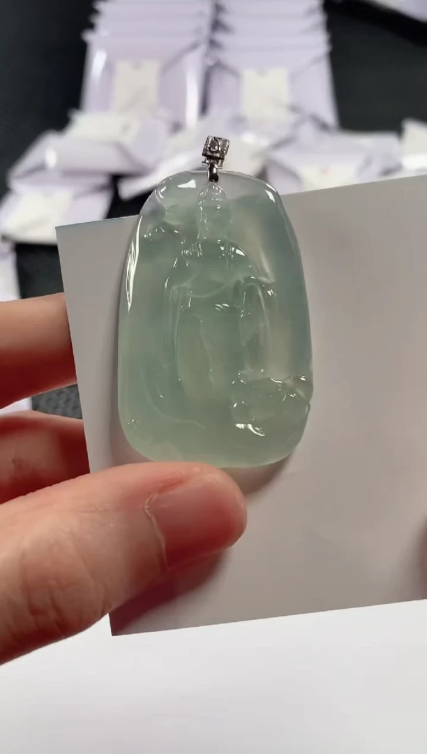 颈饰18K金镶嵌翡翠1