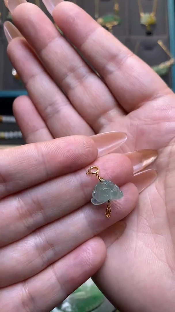 颈饰18K金镶嵌翡翠净货38673