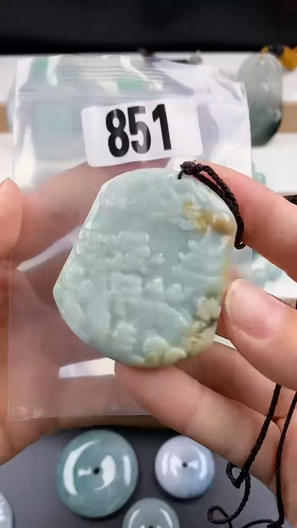 颈饰未镶嵌翡翠天然翡翠吊坠挂件