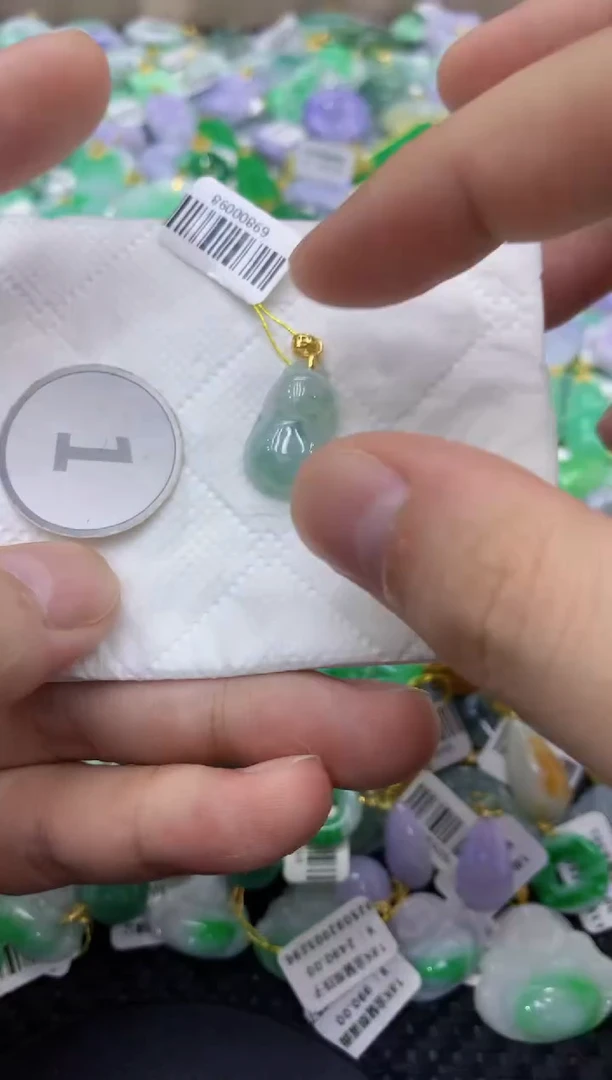 颈饰未镶嵌翡翠天然缅甸翡翠A货