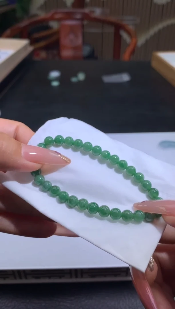 未镶嵌定制翡翠招**鼠翡翠