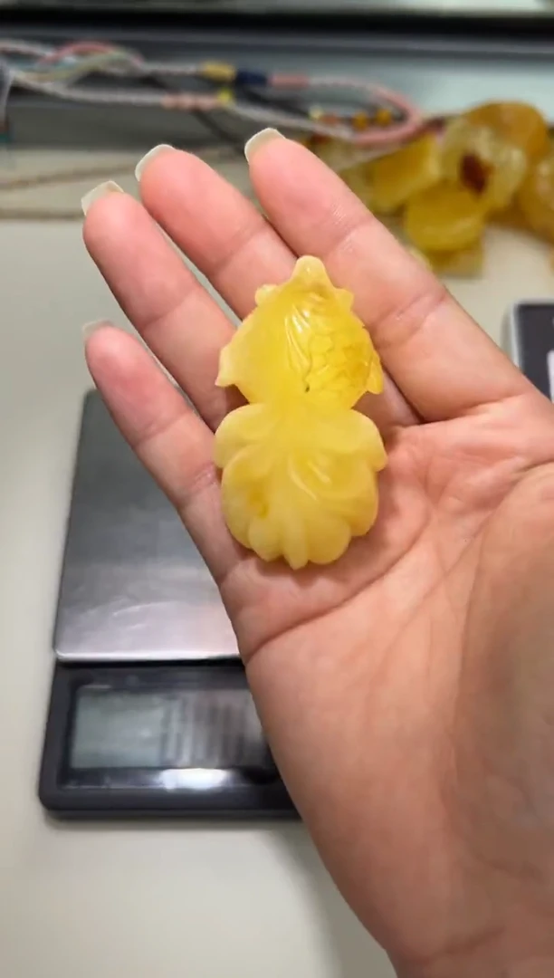 裸石琥珀未镶嵌琥珀蜜蜡吊坠