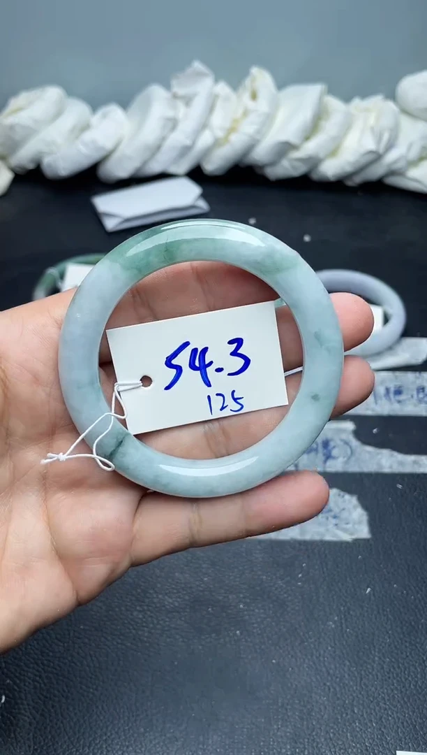 未镶嵌手镯翡翠125