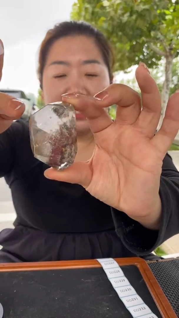 未镶嵌珠宝半成品水晶幽灵随形D223