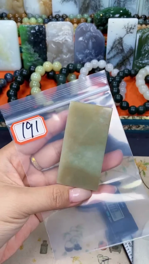 和田玉未镶嵌颈饰和田玉