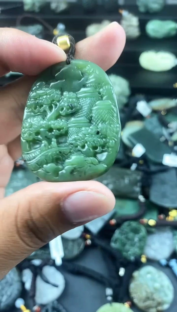 和田玉未镶嵌颈饰1