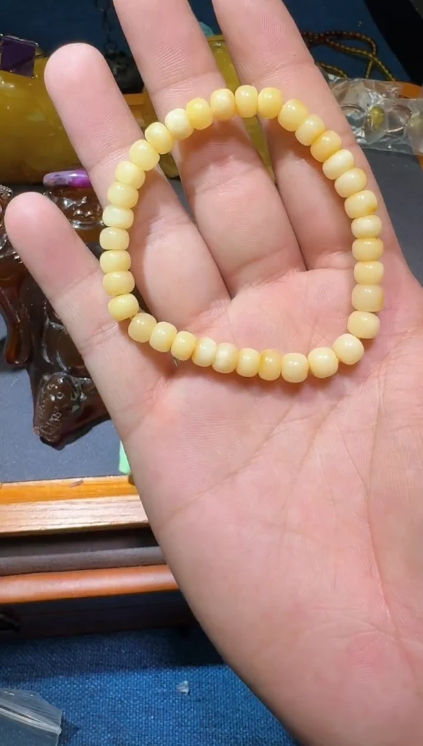 【闪购商品】蜜蜡手链未镶嵌多样性发一件076