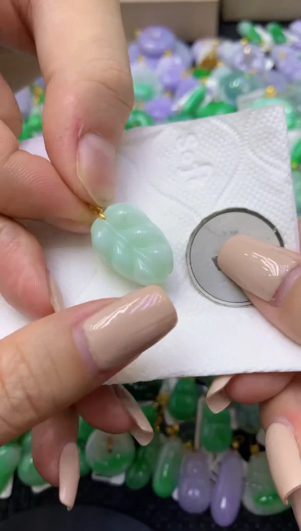 颈饰未镶嵌翡翠天然缅甸翡翠A货