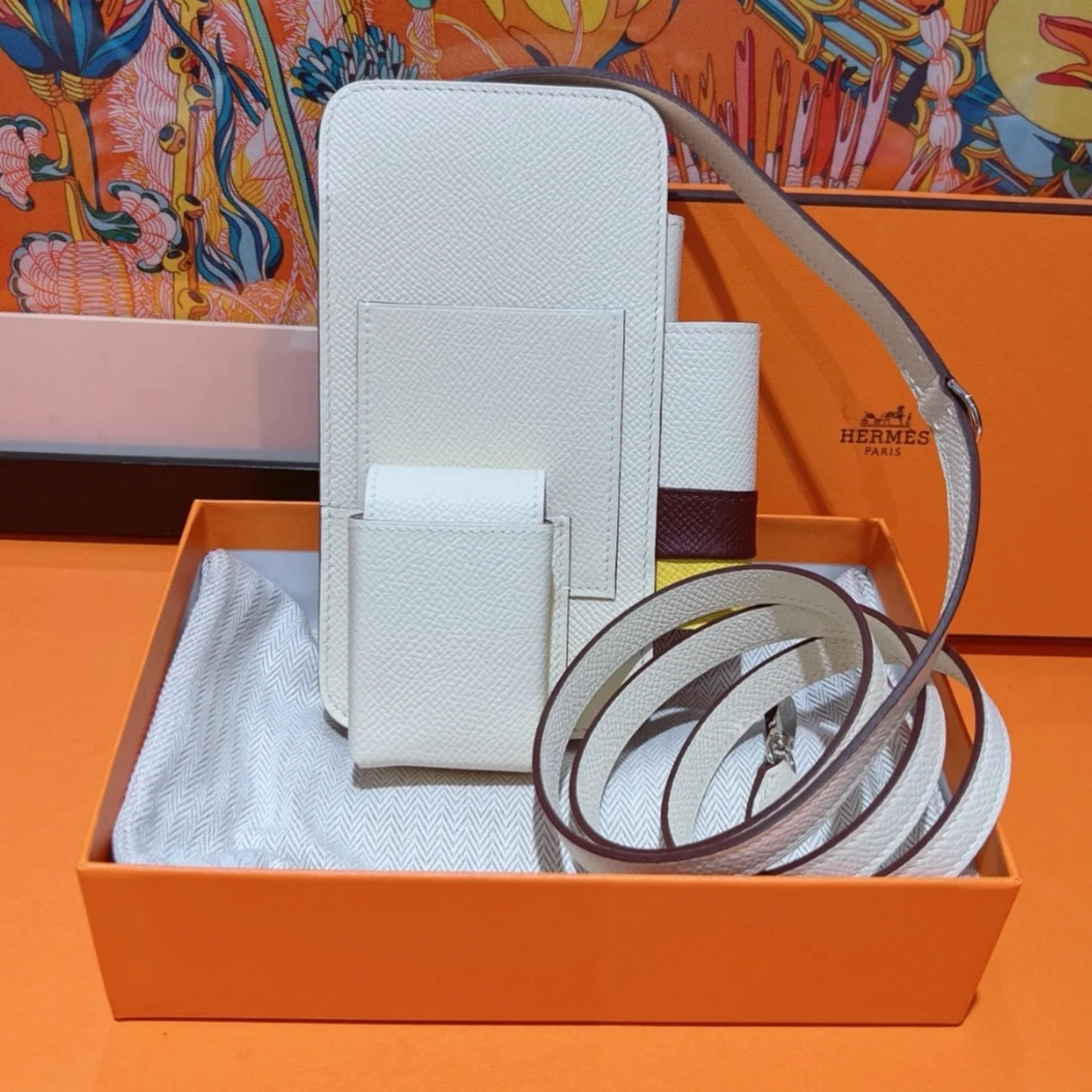 99新 Hermes/爱马仕 蓝总专场/白色手机包 E皮  U刻  闲置
