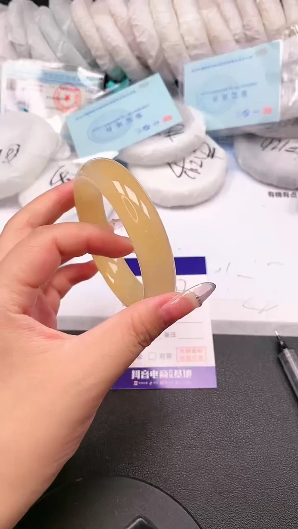 未镶嵌手镯石英质玉08T67-55
