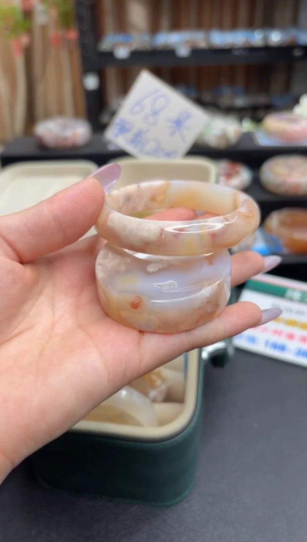 未镶嵌手镯石英质玉A432(55圈赠送镯心)