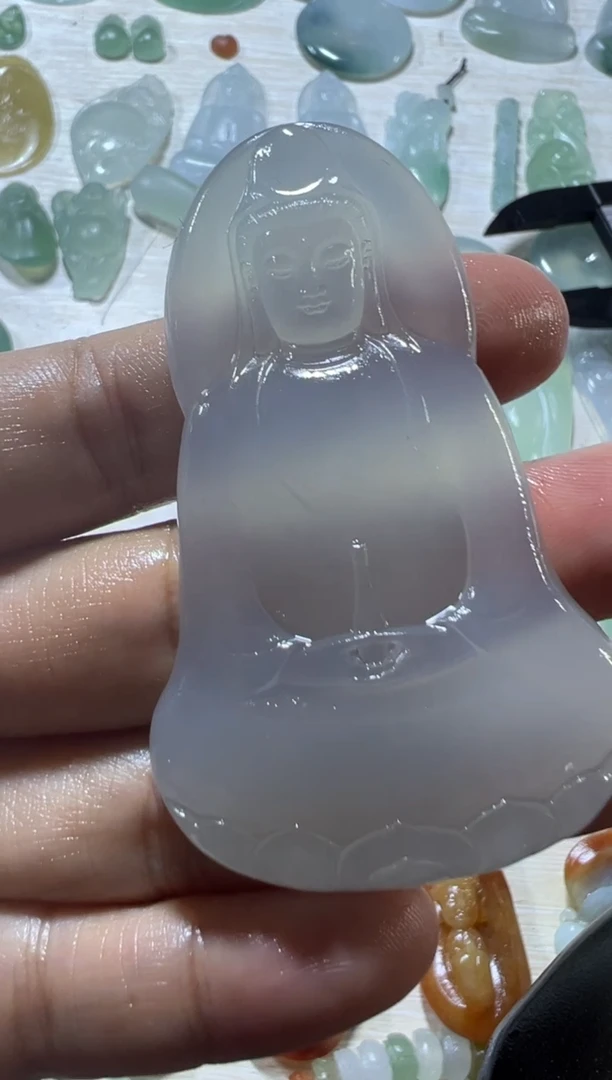 未镶嵌定制翡翠观音