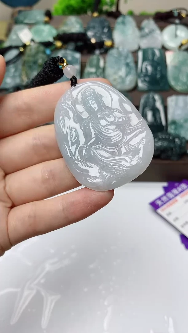 翡翠未镶嵌颈饰