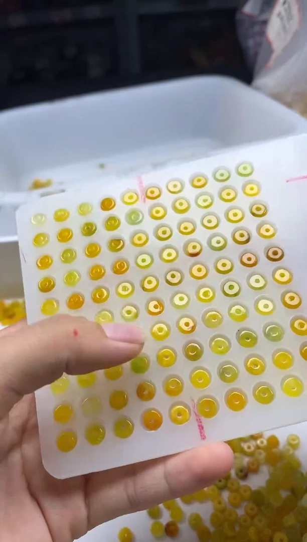 翡翠未镶嵌颈饰w1491黄翡算盘6*3mm*30颗