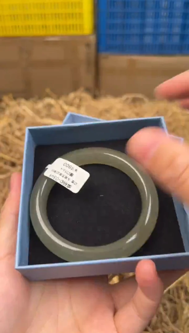 未镶嵌手镯石英质玉编码D0349