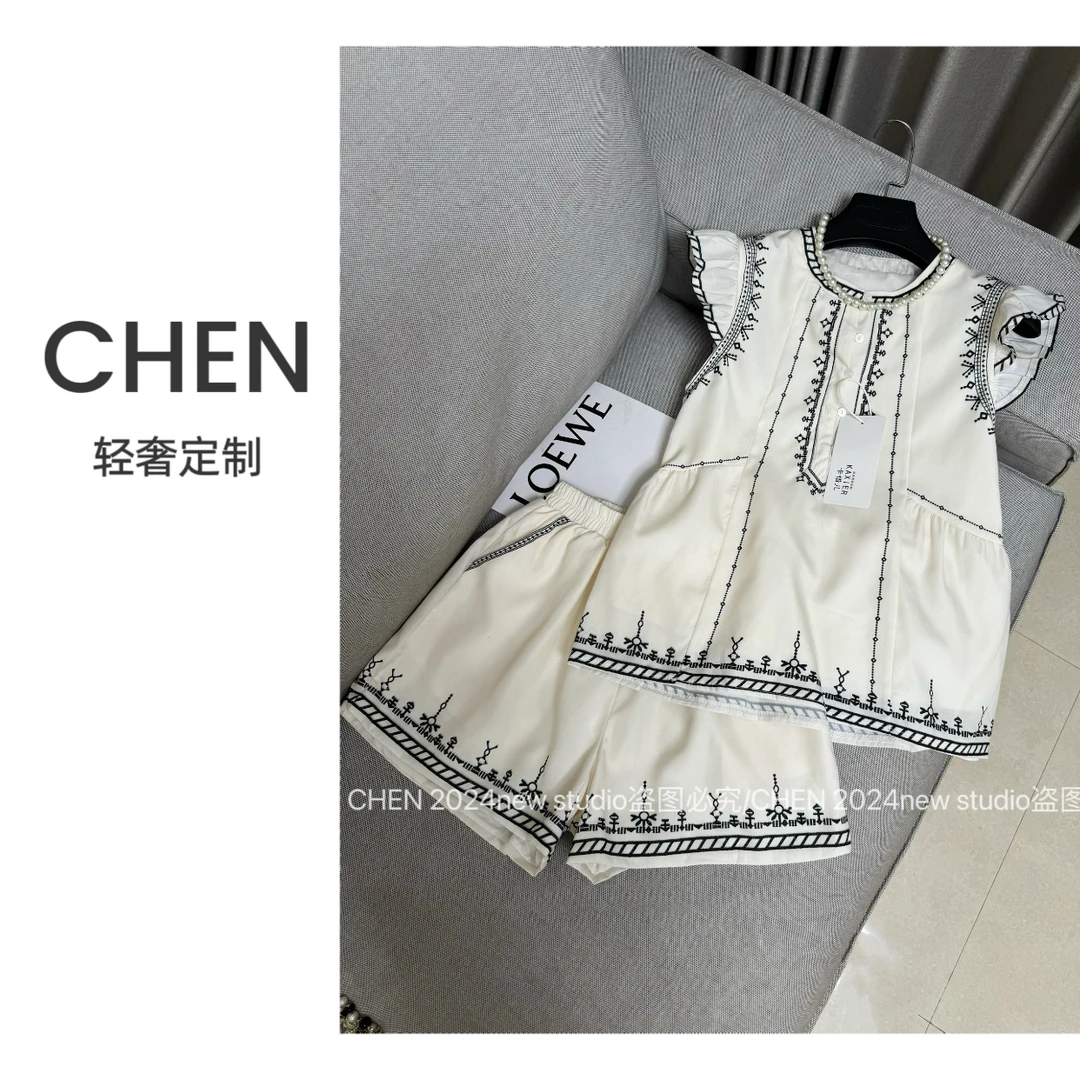 2025飞飞袖两件套夏季上衣女设计感外穿复古短裤套装