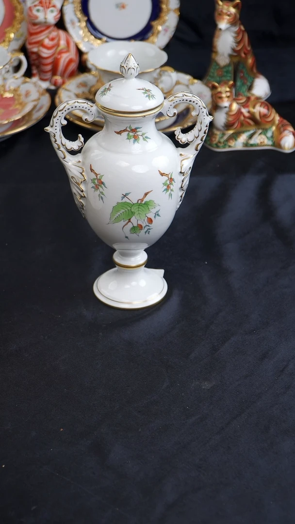 骨瓷婷婷中古器物如图所示41