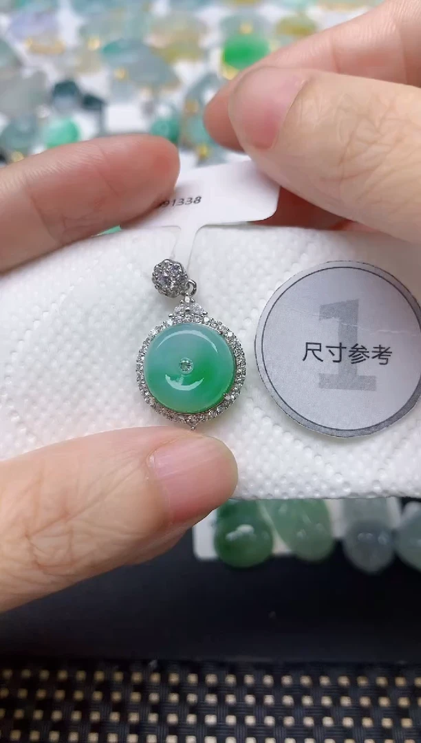 颈饰银S925镶嵌翡翠天然缅甸A货翡翠