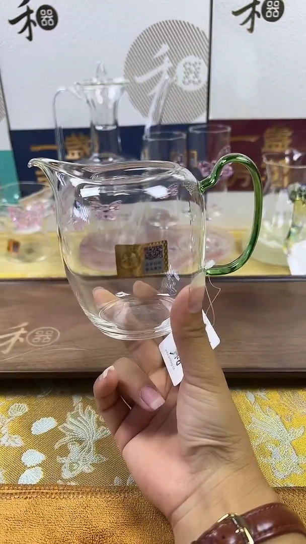 珑然茶海湖绿。。。。。