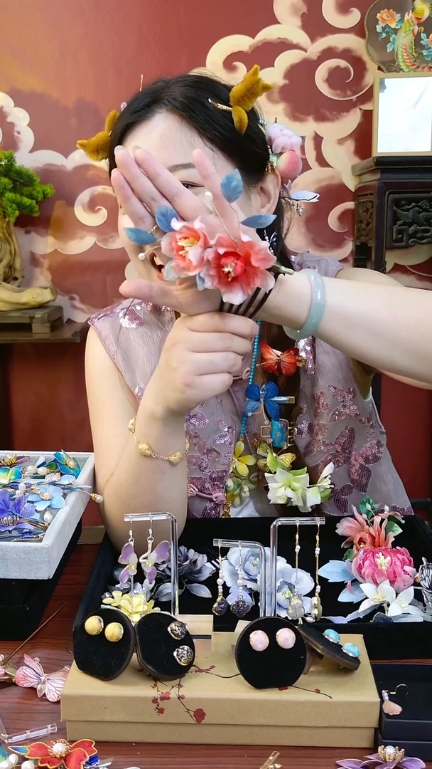 刺绣纯手工非遗绒花