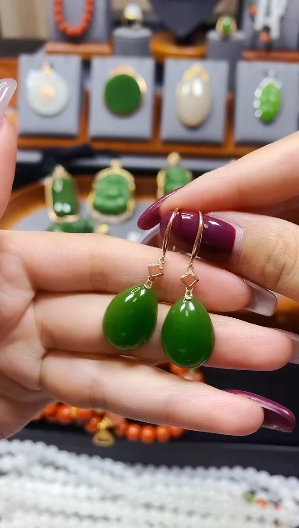 【闪购商品】和田玉碧玉水滴耳钩18K金镶嵌*玫瑰金色