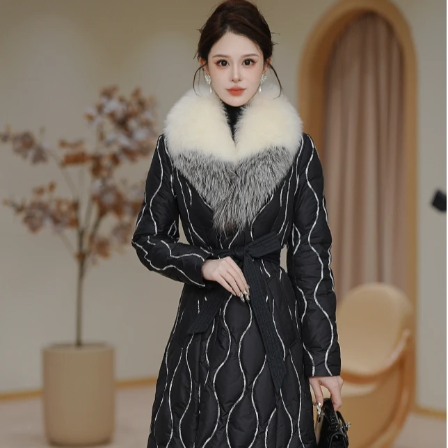 【90白鸭绒】气质优雅双色大狐狸毛领收腰时尚气质羽绒服女款
