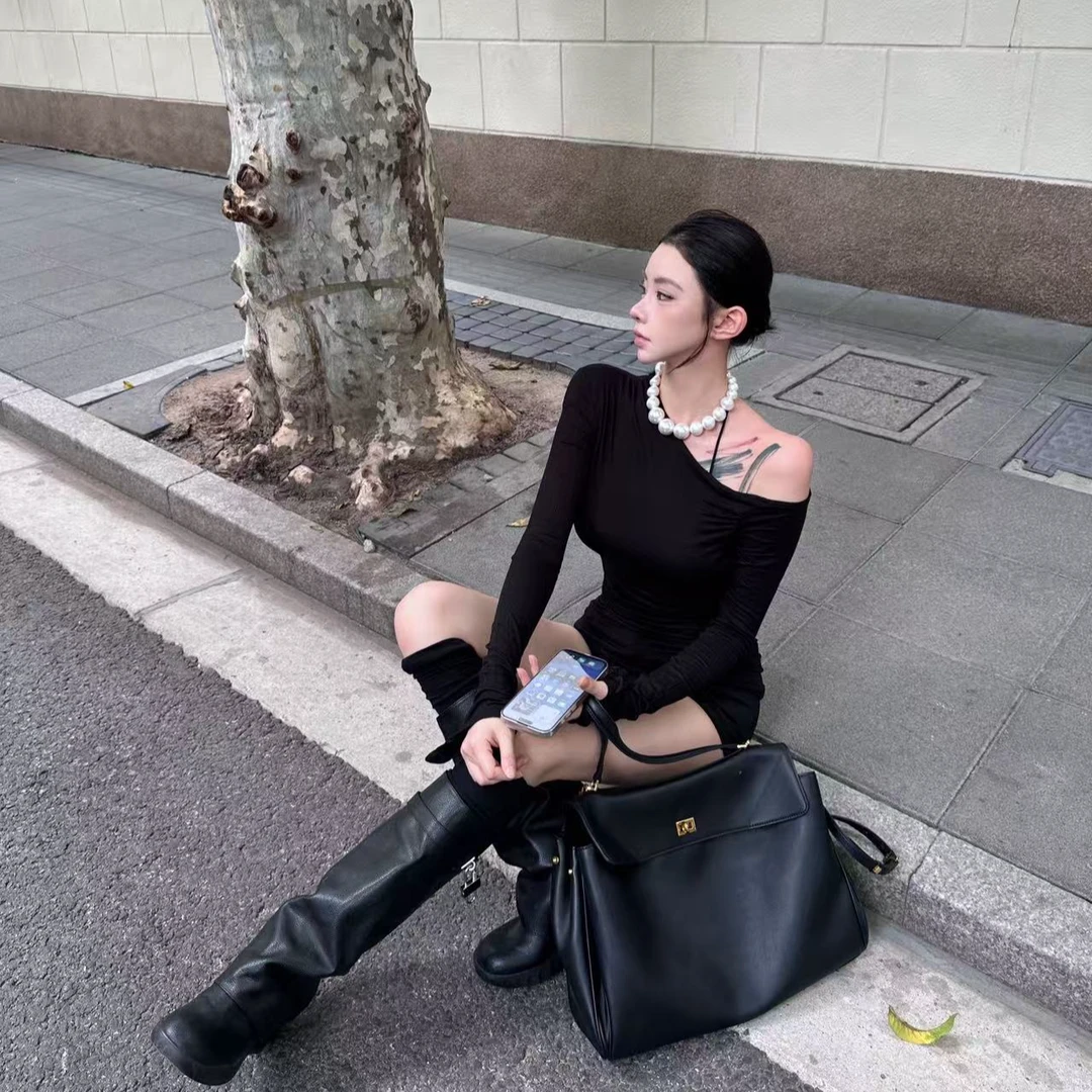 IAMFINE原创收腰斜肩打底修身显瘦气质松弛感穿搭精致百搭辣妹风