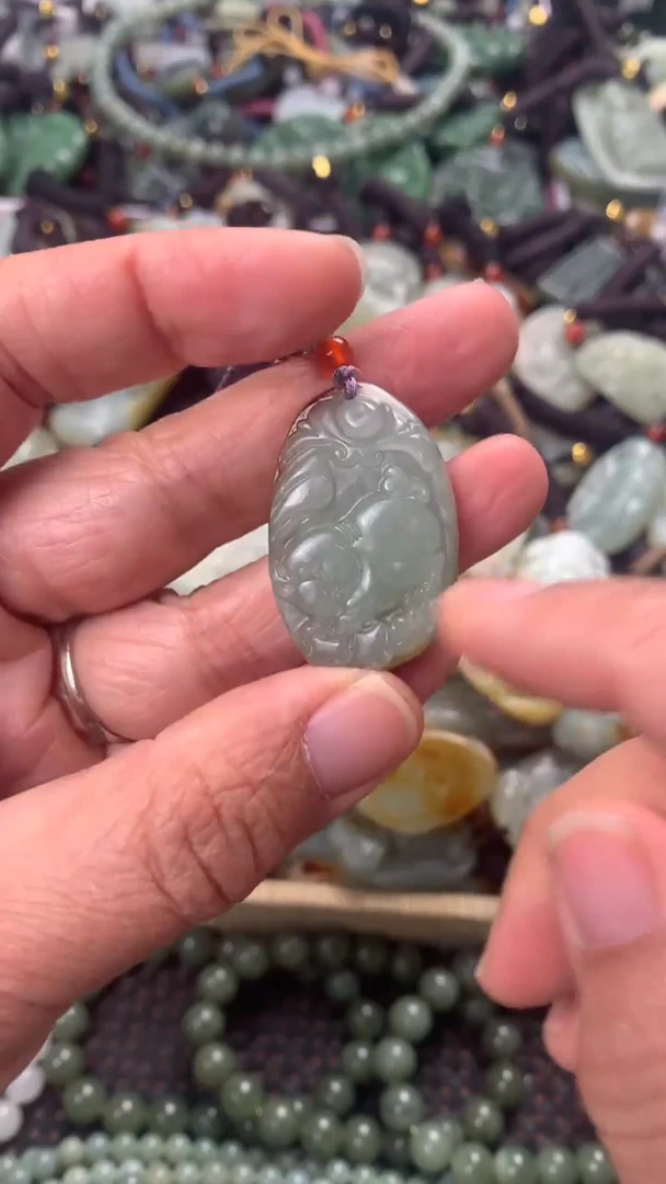 【闪购商品】和田玉颈饰未镶嵌多样性发货没有证书拍一发一有瑕