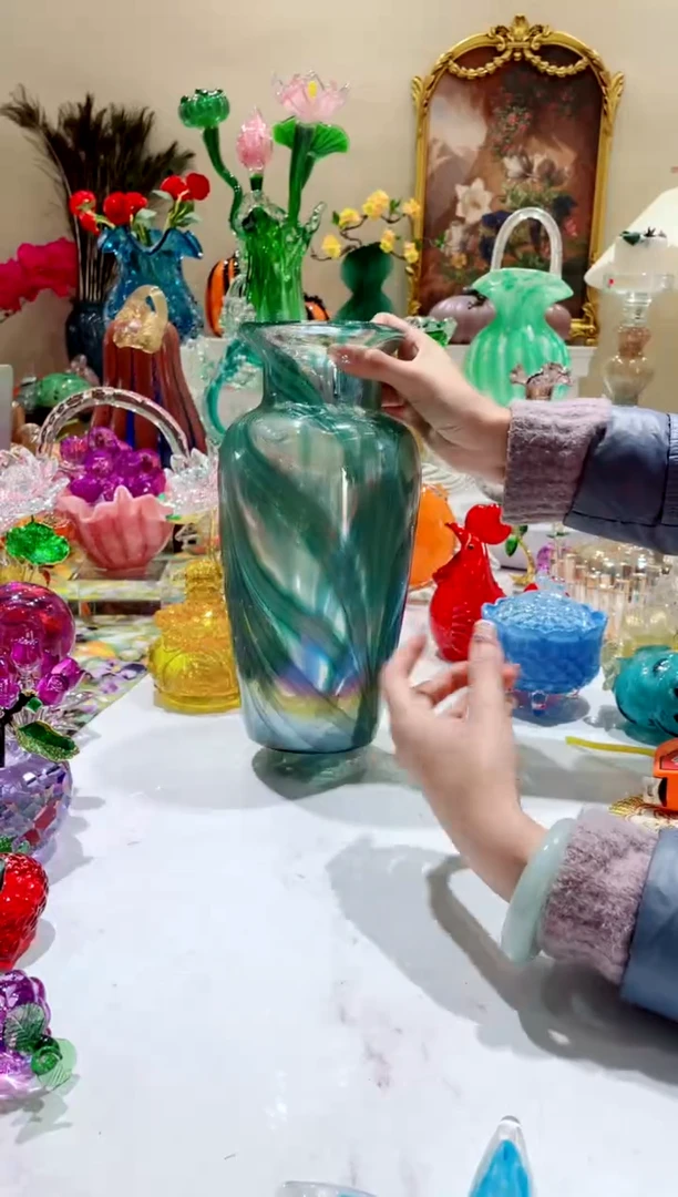 【闪购商品】琉璃手工艺品 绿色 透明花瓶