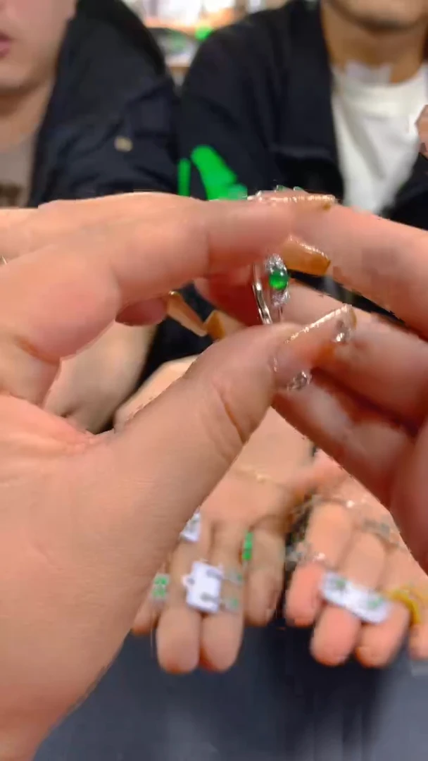 【闪购商品】翡翠戒指未镶嵌1035123686多样性发一