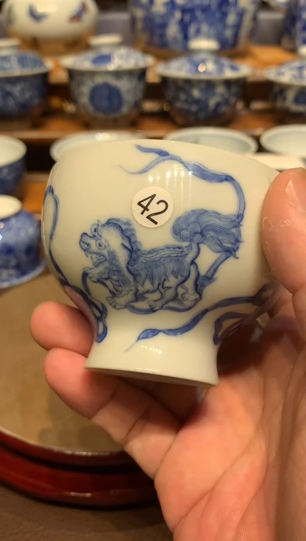 冰*42青花狮子杯lf101