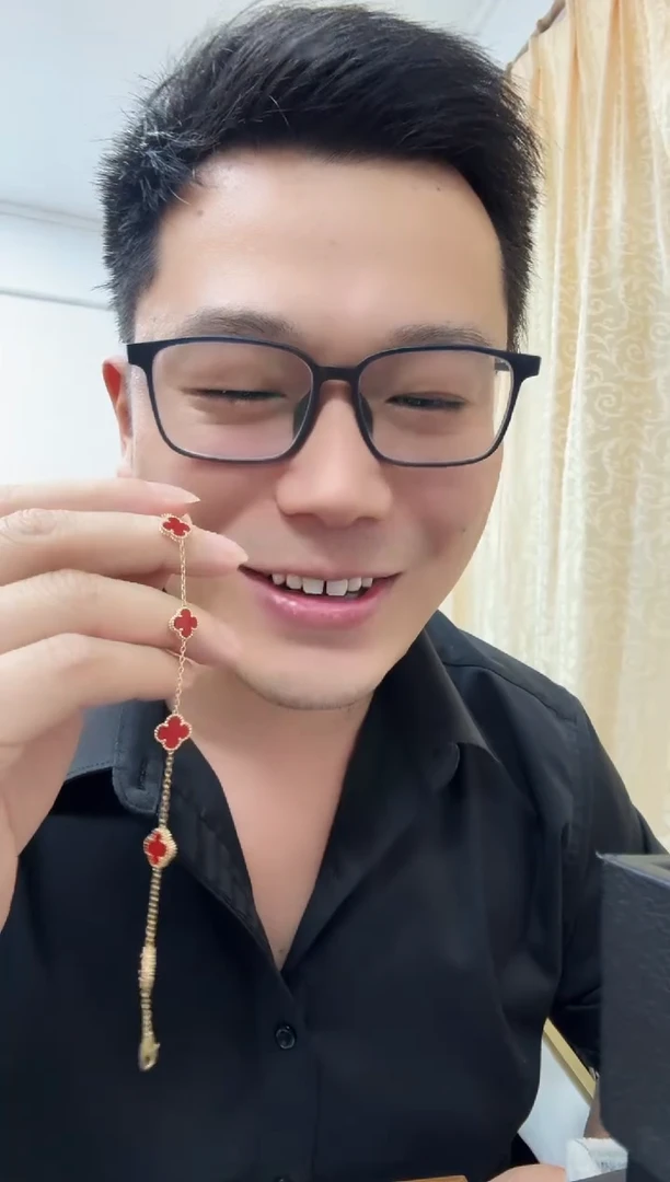 18K金镶嵌手链玛瑙/玉髓红色k黄，小号五花手链