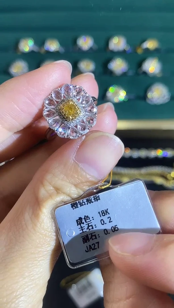 18K金镶嵌戒指钻石121