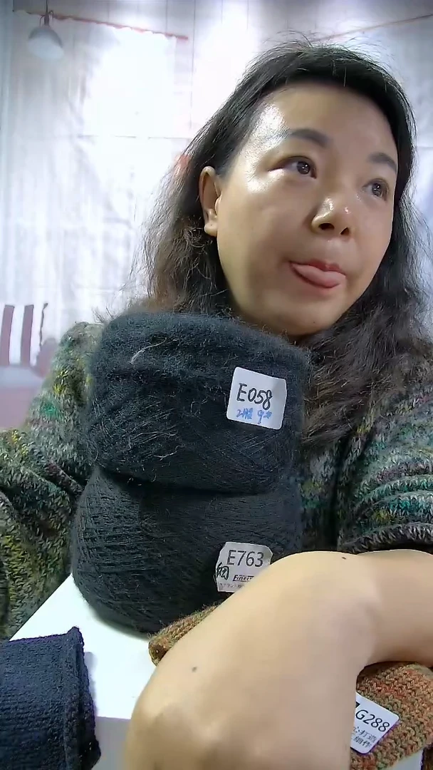 【E763黑色】纯美丽诺羊毛1团(0.5斤)  (适用12号针双股)