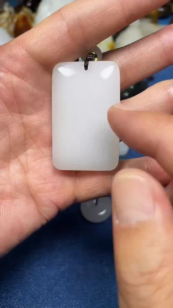 石英质玉未镶嵌颈饰2