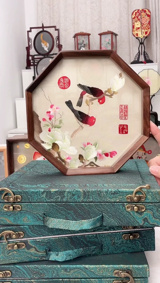 扇子苏绣作品手工摆台