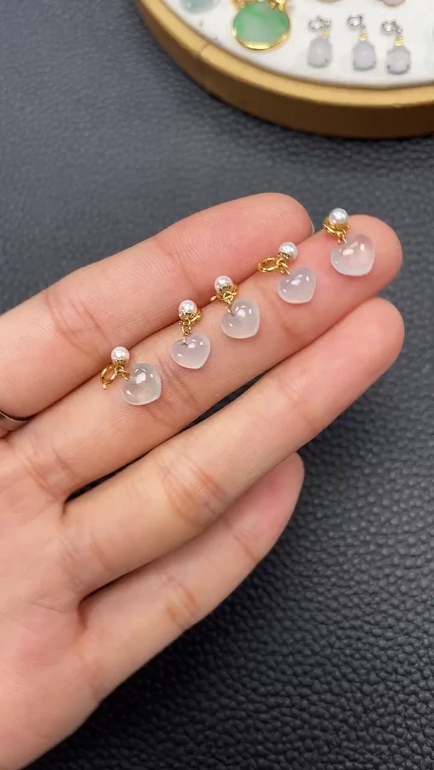 【闪购商品】翡翠吊坠(不含链)18K金镶嵌多样性发货一个