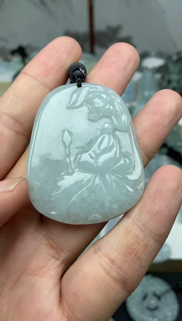 颈饰未镶嵌翡翠花开见佛