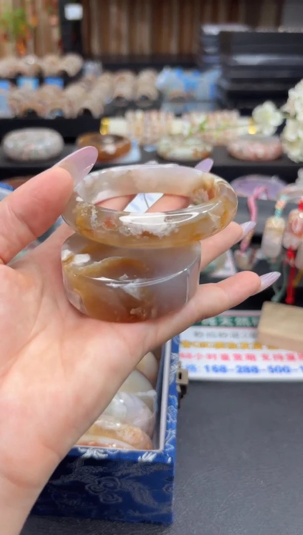 未镶嵌手镯石英质玉A74(58圈赠送镯心)