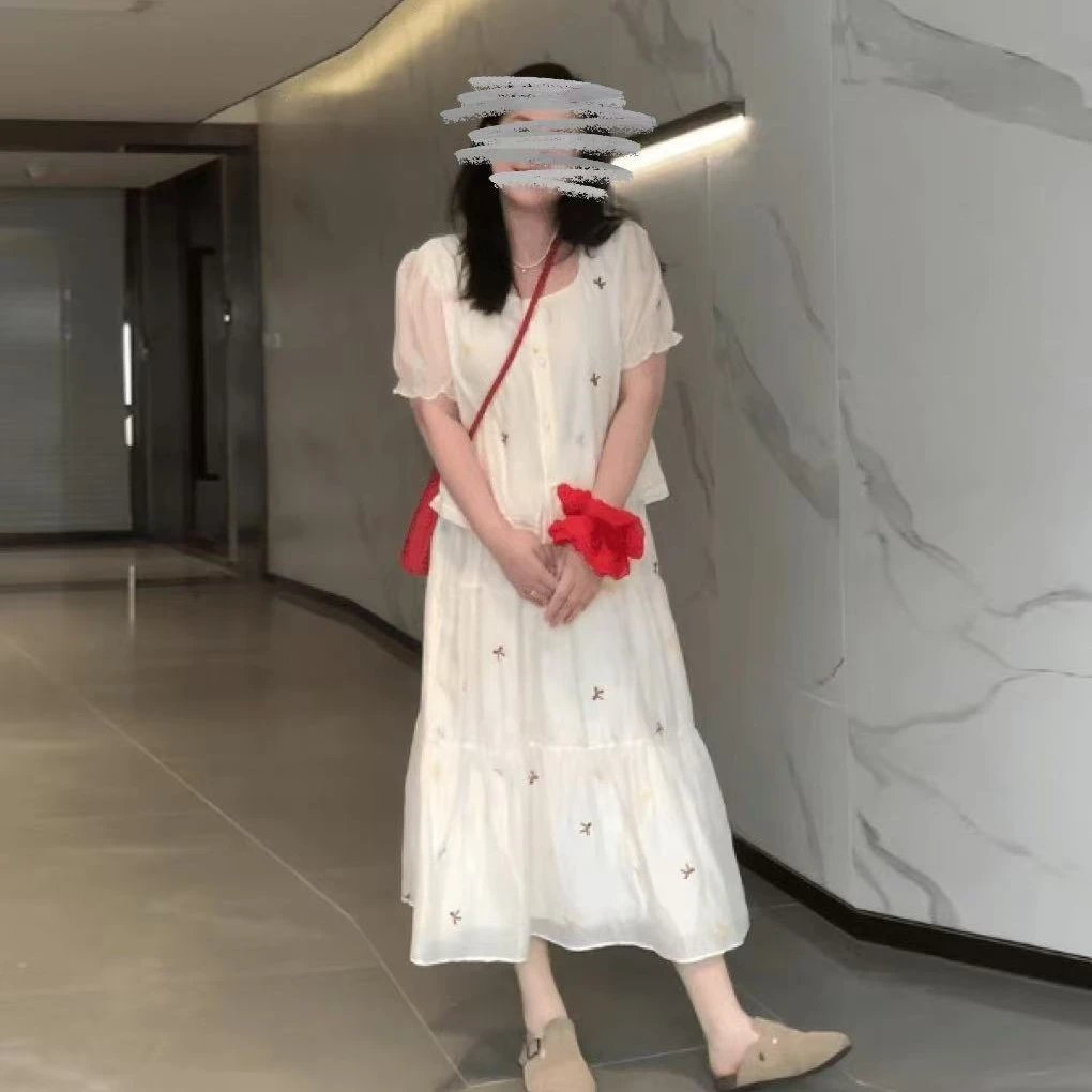 夏季甜美浪漫度假约会法式蝴蝶结上衣显瘦半身裙套装