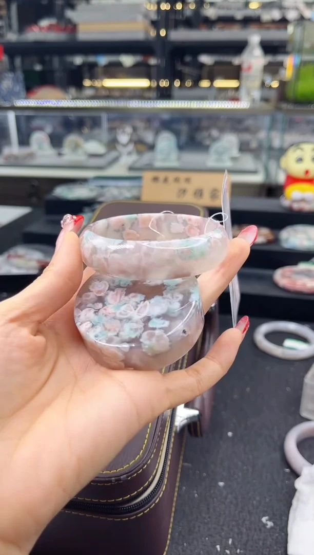 未镶嵌手镯石英质玉56--57圈口（赠品镯心）