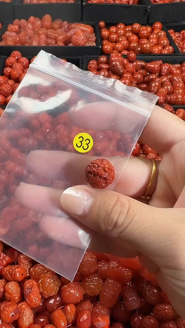 颈饰未镶嵌南红玛瑙1