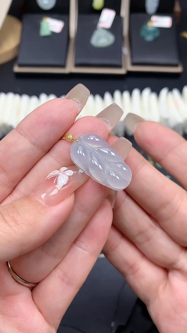 【闪购商品】翡翠吊坠(不含链)18K金镶嵌MS114148