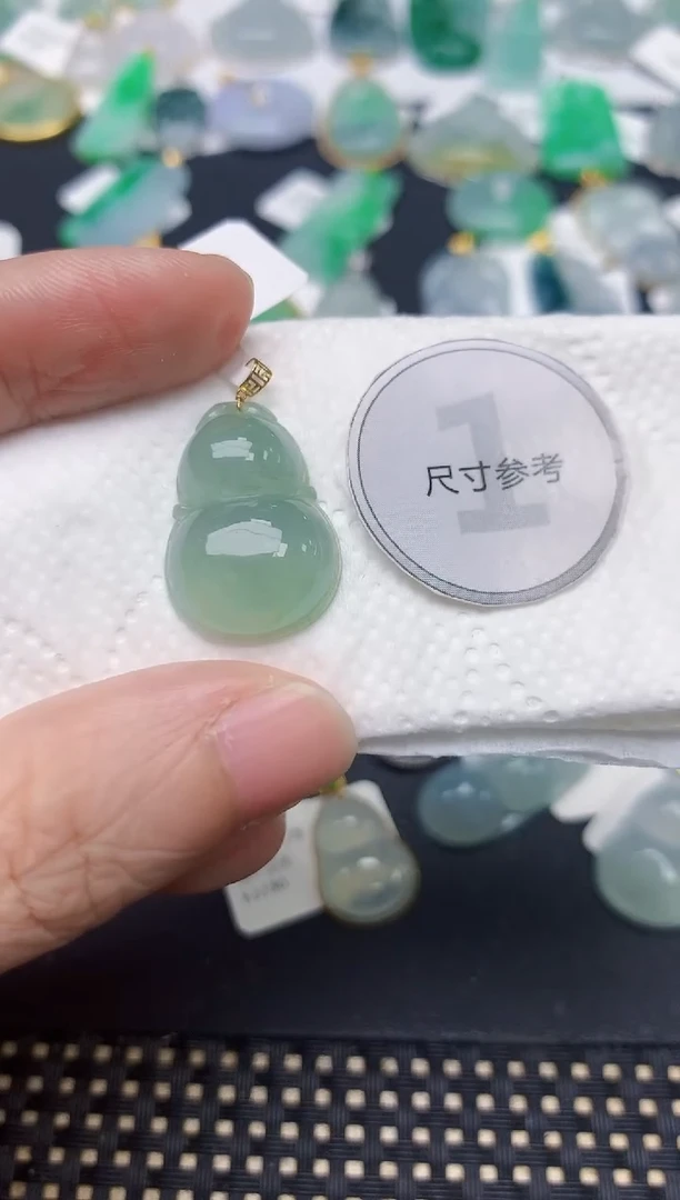颈饰18K金镶嵌翡翠天然缅甸A货翡翠1