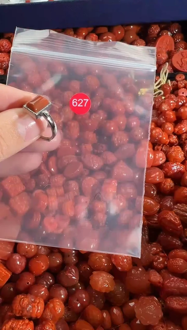 颈饰未镶嵌南红玛瑙11
