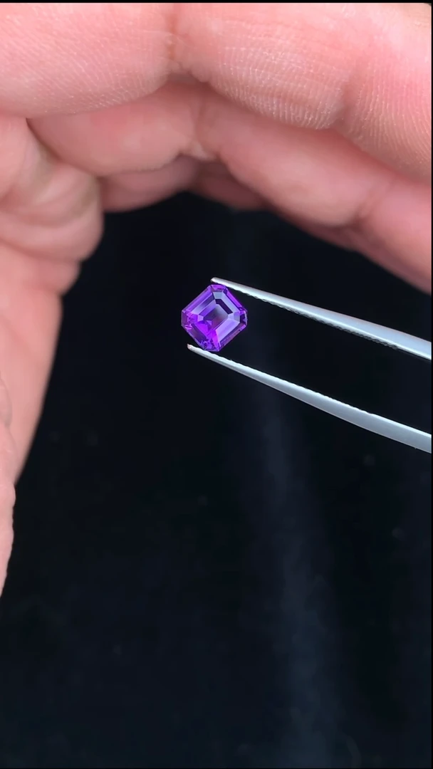 蓝宝石裸石未镶嵌1克拉