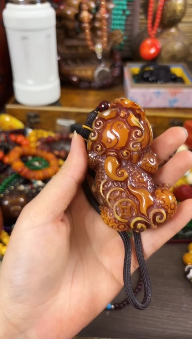 未镶嵌颈饰蜜蜡..................