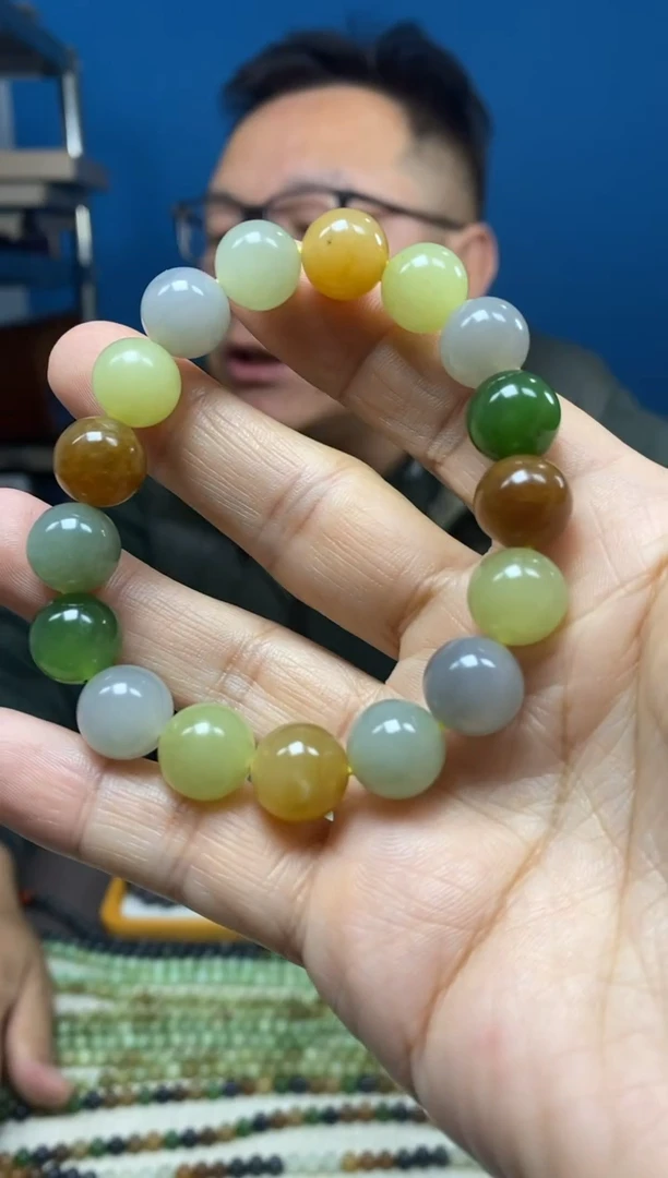 未镶嵌手链和田玉颜色多样性发货拍一发一