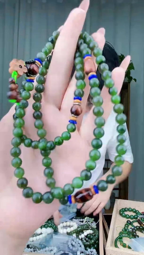 未镶嵌和田玉挂件拍一发一，多样性发货！