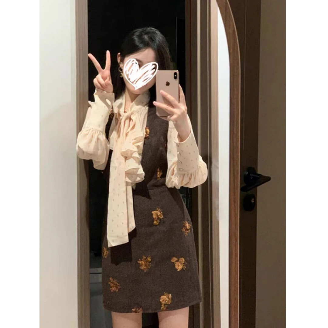 法式温柔风衬衫叠穿背心裙小香风千金套装春秋款2025新款设计感